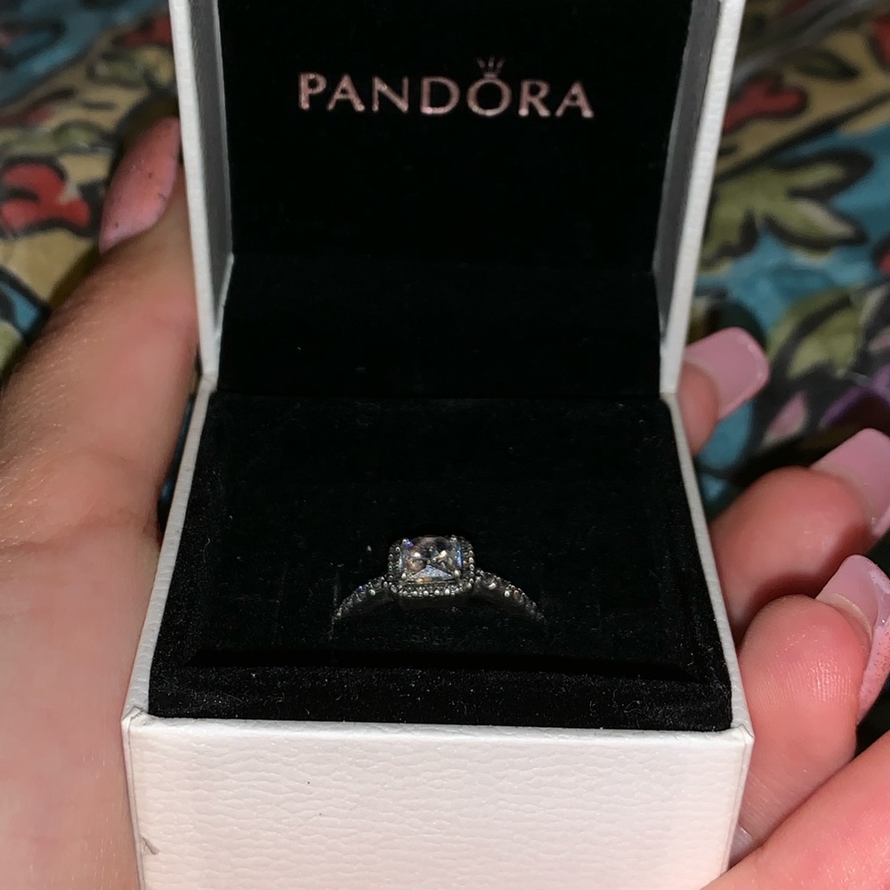 Pandora ring